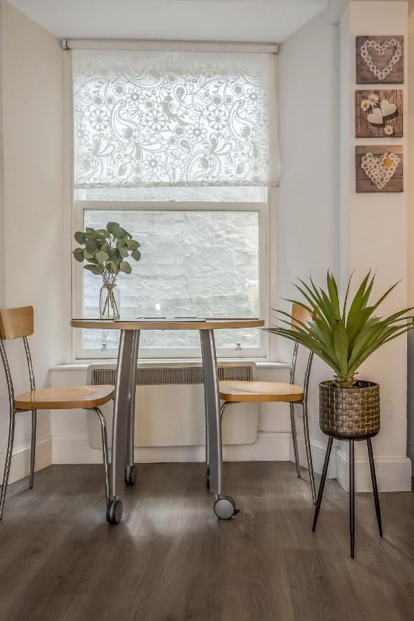 Spacious & Cosy Studio Flat In The Heart Of Edinburgh City Centre Exterior foto